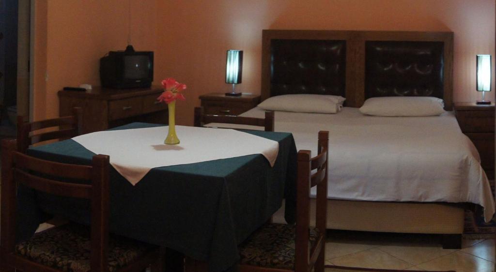 Bristol Hotel Tirana Zimmer foto