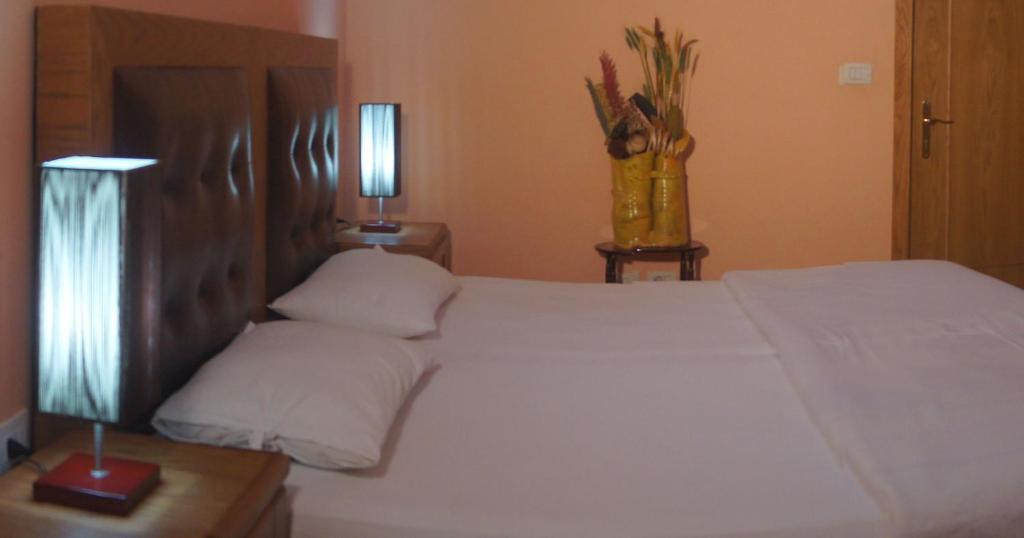Bristol Hotel Tirana Zimmer foto